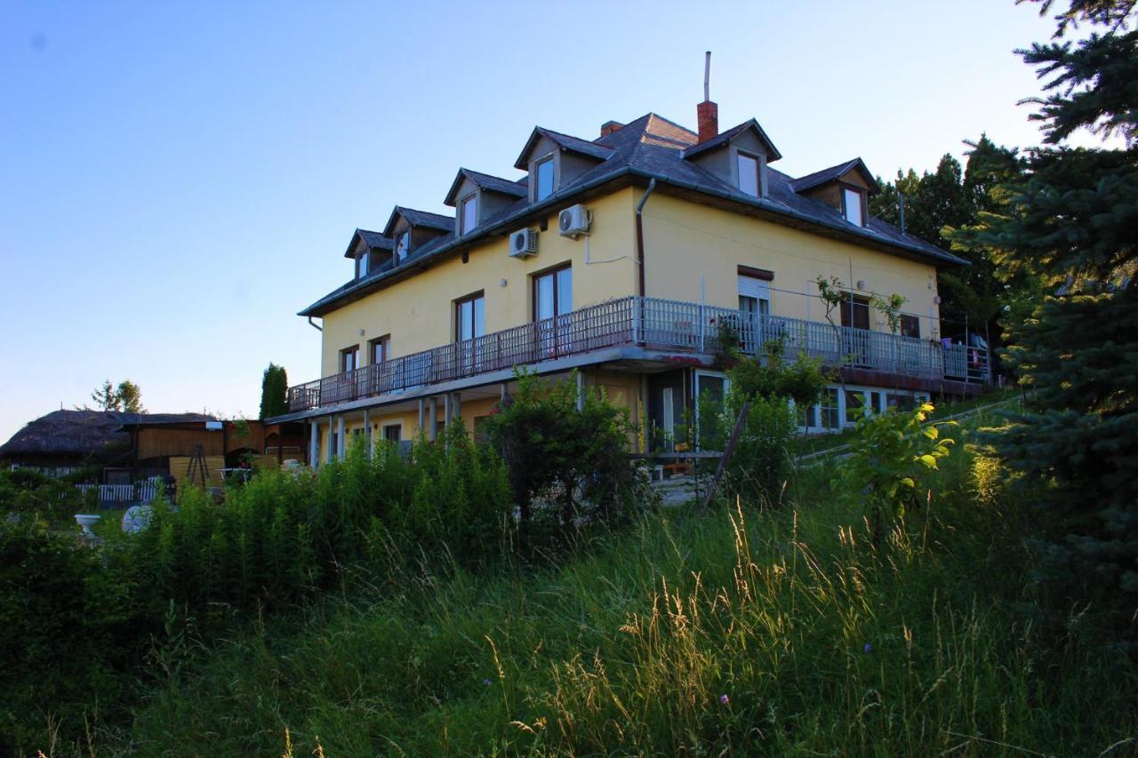 Ferienwohnung Marikalak Keszthely Exterior foto